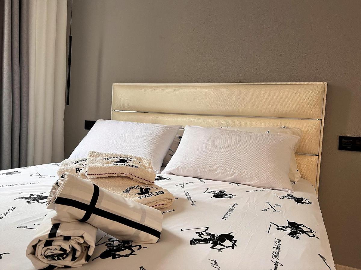 Holiday Suite Virgin De La Paloma Torrevieja Ngoại thất bức ảnh